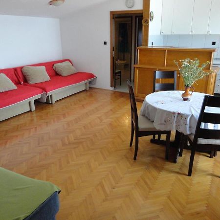 Apartman Lucijan Marusici  Εξωτερικό φωτογραφία