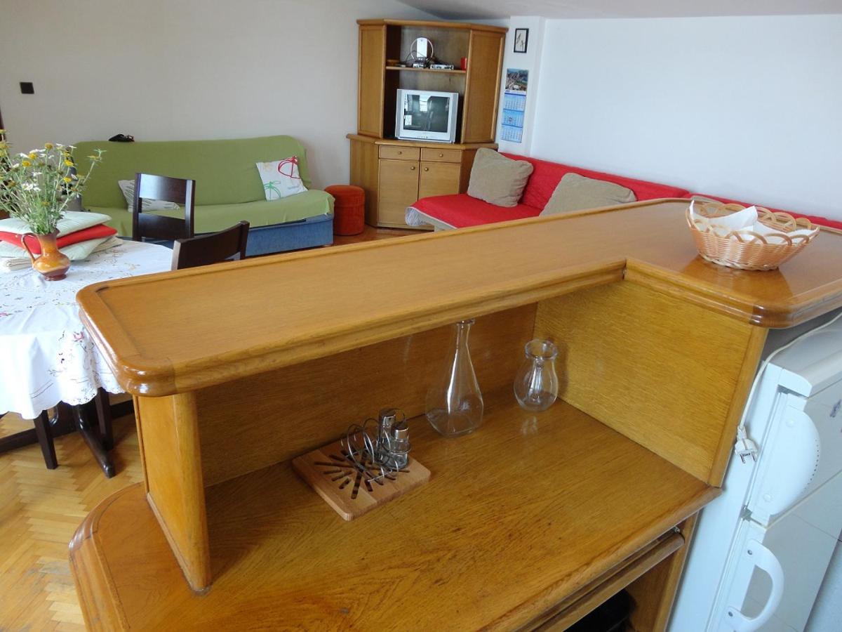 Apartman Lucijan Marusici  Εξωτερικό φωτογραφία